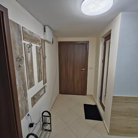 Prázdninový dům спирката 2 *