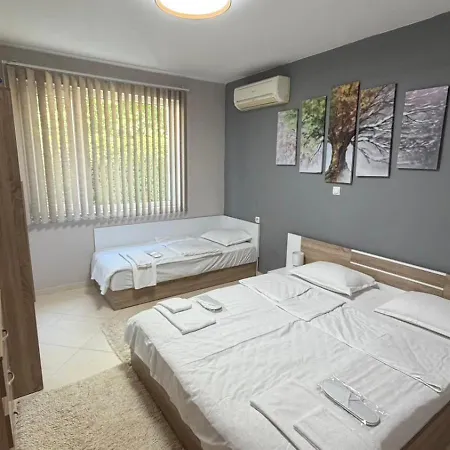 Prázdninový dům спирката 2 *