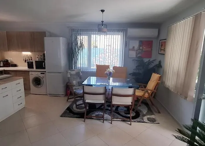 Hébergement de vacances спирката 2 Hotovo