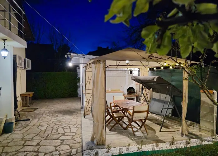 Hébergement de vacances спирката 2 Hotovo